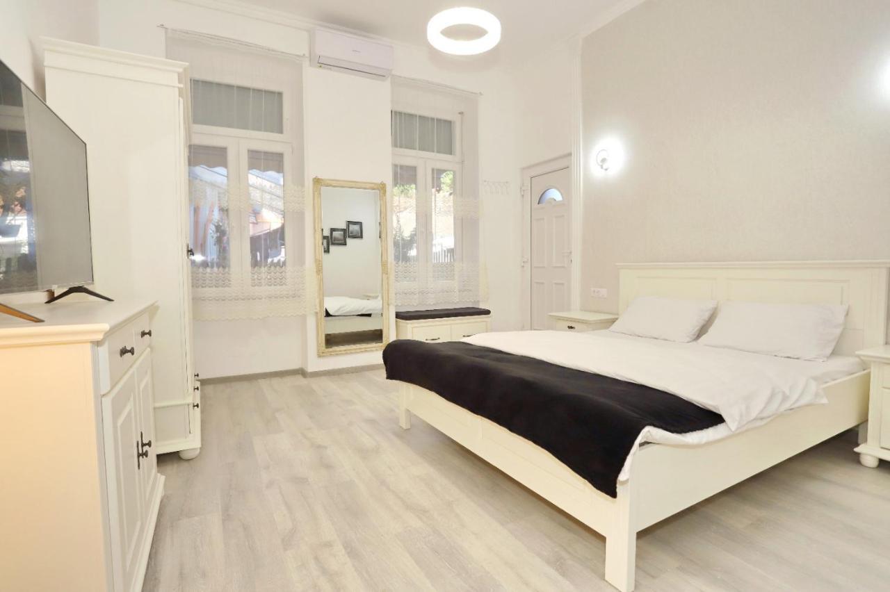 Central Luxury Apartments オラデア エクステリア 写真